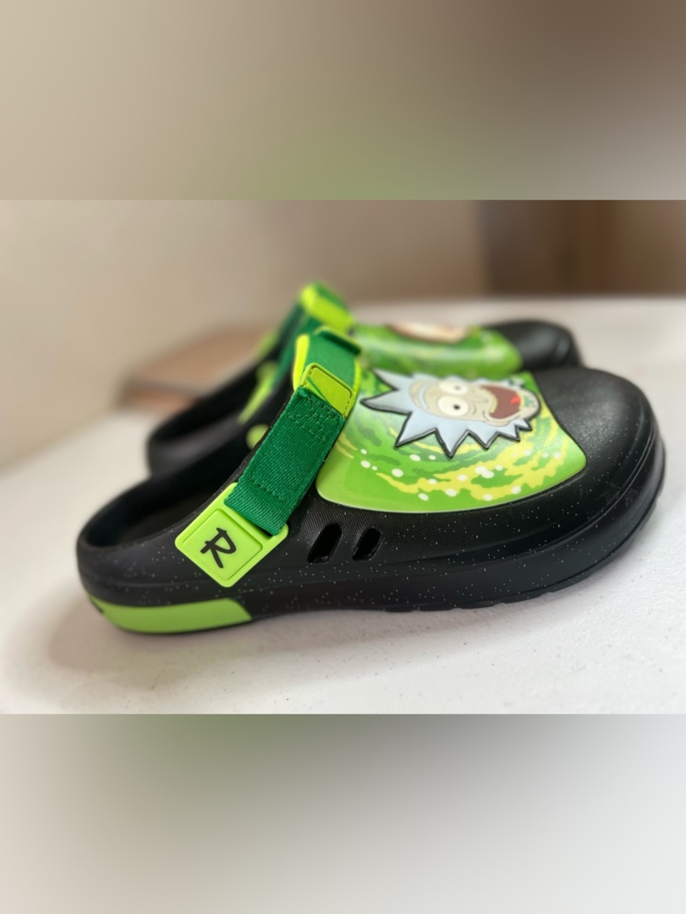 Rick and Morty Men’s clogs Cartoon Network by Ground Up Size 11 Slip On Graphic